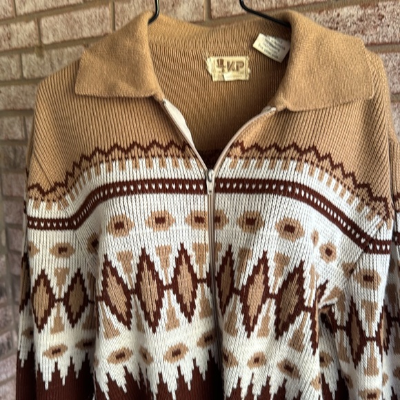 Vintage sweater Aztec L Zippered Cardigan Tan White Maroon Acrylic
